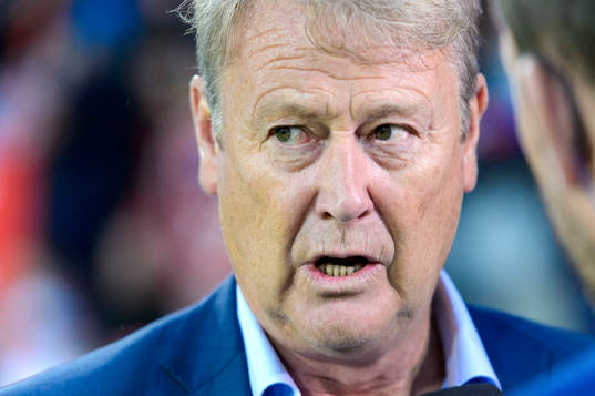 Malmö FFs tränare Åge Hareide blir intervjuad av TV