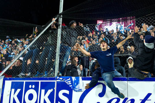 Malmö FFs supportrar jublar