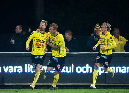 Mjällbys Christian Wilhelmsson har gjort segermålet 1-0