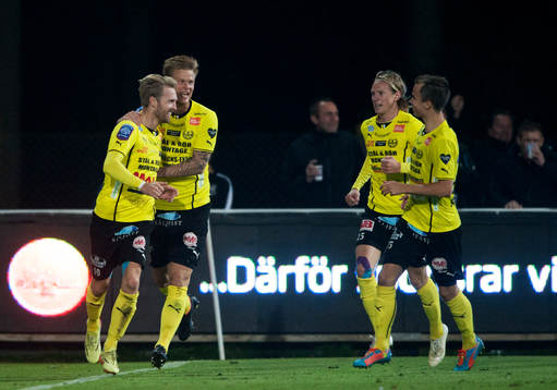 Mjällbys Christian Wilhelmsson har gjort segermålet 1-0