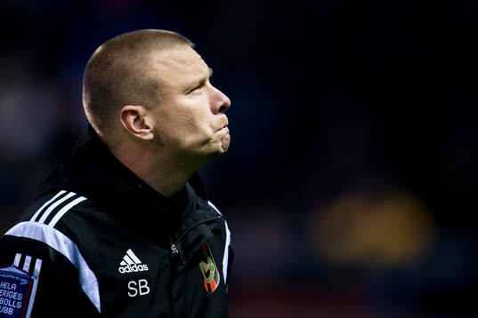 Brommapojkarnas tränare Stefan Billborn deppar