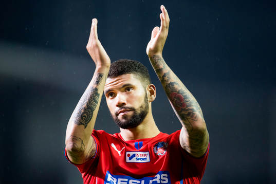 Helsingborgs Victor Palsson tackar publiken