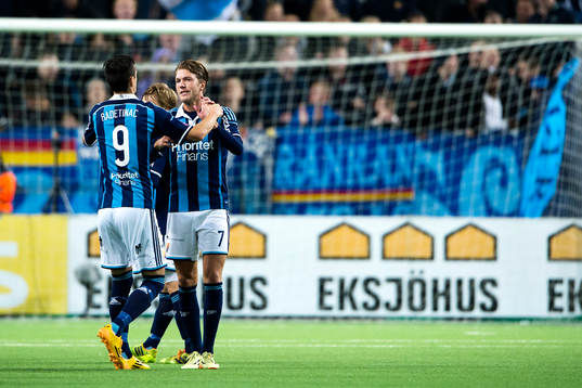 Djurgårdens Haris Radetinac och Martin Broberg jublar