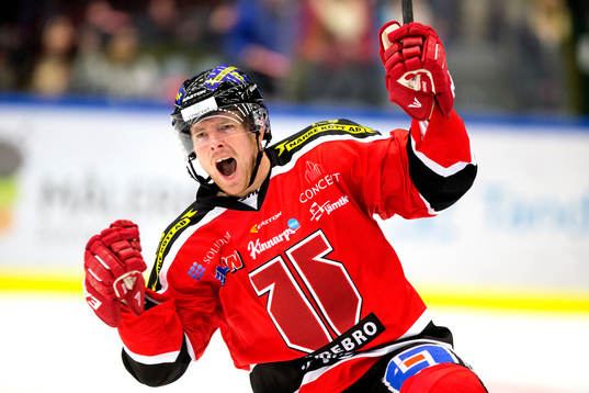 Örebros Anders Eriksson jublar