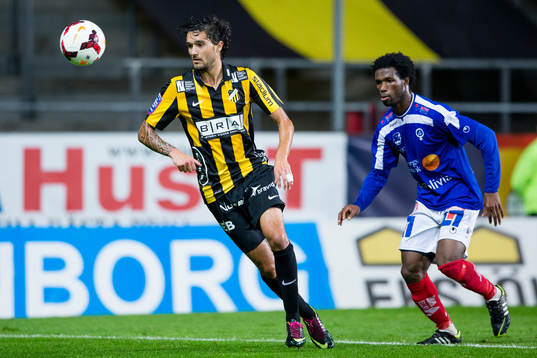 Häckens Leonard Zuta mot Åtvidabergs Mohammed Abubakari
