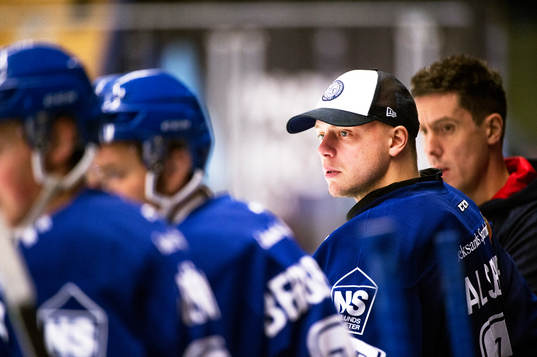 Leksands målvakt Oscar Alsenfelt i båset