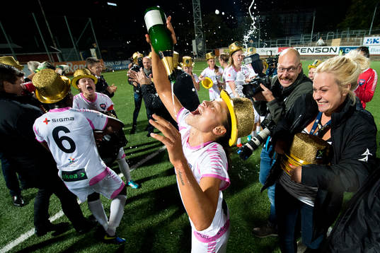 Rosengårds Alexandra Riley jublar