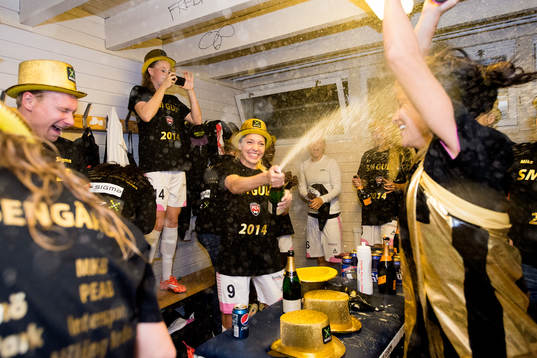 Rosengårds Elin Rubensson jublar
