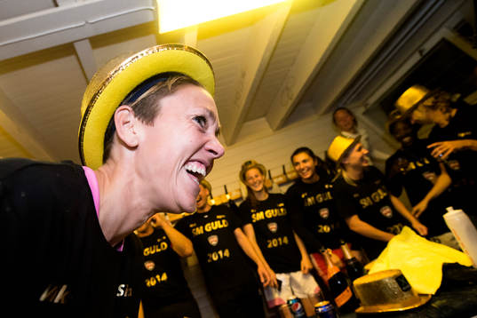 Rosengårds Therese Sjögran  jublar