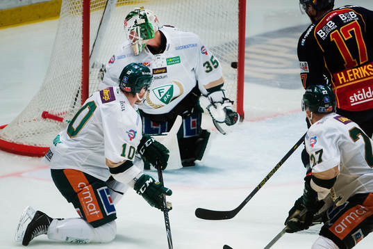 Färjestads målvakt Fredrik Petterson-Wentzel släpper in
