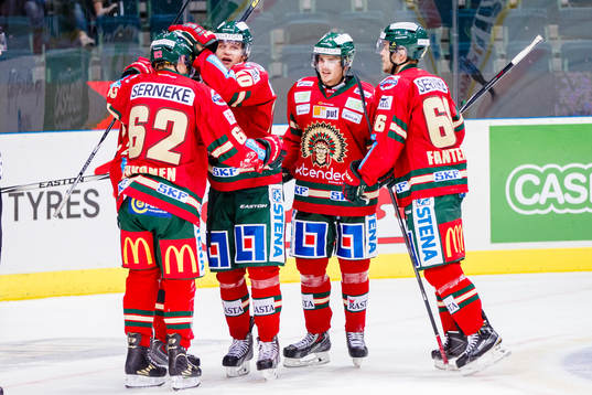 Frölundas spelare jublar