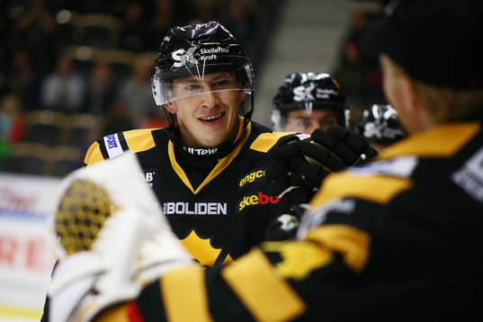 Skellefteås Martin Sevc  jublar