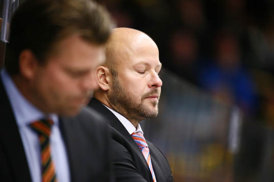 Brynäs tränare Tommy Jonsson deppar