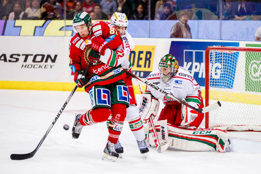 Frölundas Luke Moffatt och Modos Albin Carlson