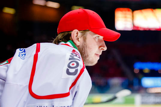Modos målvakt Adam Reideborn