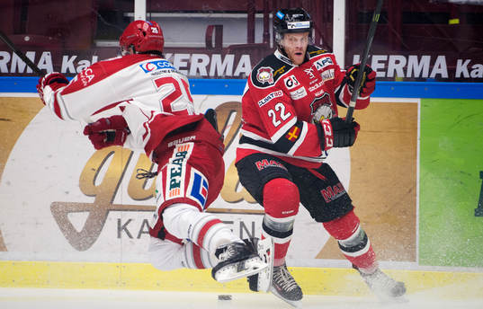 Timrås John Westin och Malmö Redhawks Jeremias Augustin