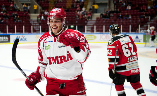 Timrås Johan Persson jublar