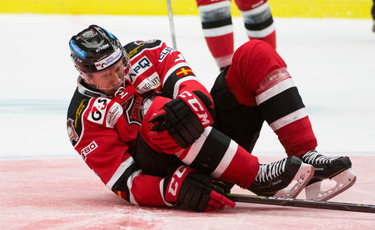 Malmö Redhawks Jon Knuts skadad sig