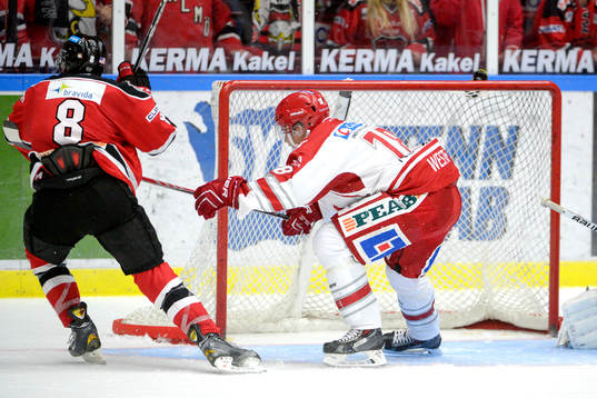 Malmö Redhawks Tony Romano gör 1-1 med en minut kvar av