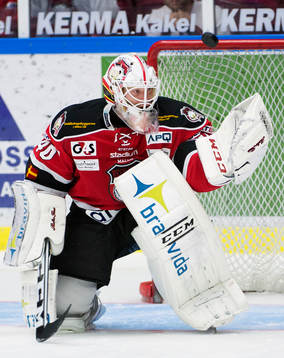 Malmö Redhawks målvakt Pontus Sjögren gör en räddning