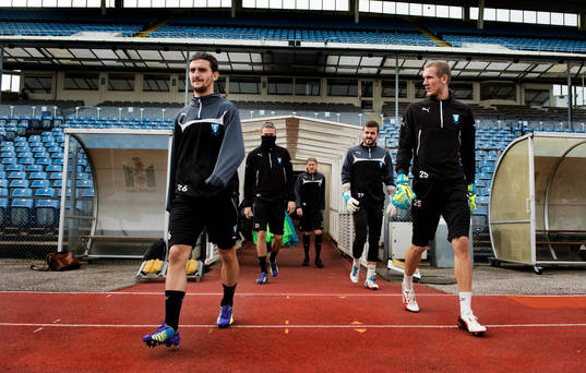 Malmö FFs Agon Mehmeti och målvakt Robin Sörensen när