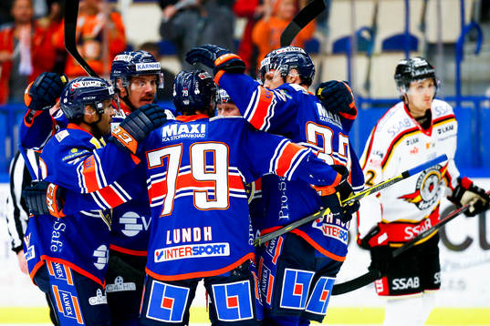 Växjös spelare jublar