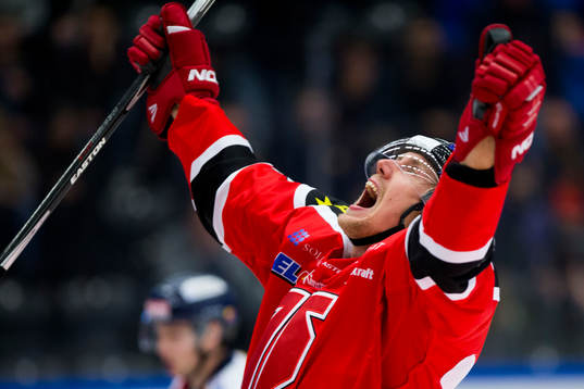Örebros Marko Anttila jublar