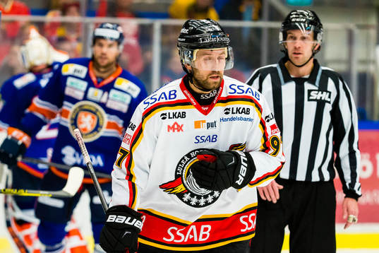 Luleås Per Ledin blundar