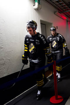 s Daniel Olsson Trkulja och Joakim Hagelin deppar