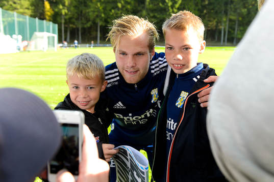 IFK Göteborgs Gustav Engvall poserar