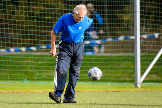 Fotbollsveteranen Bengt Berndtsson tränar