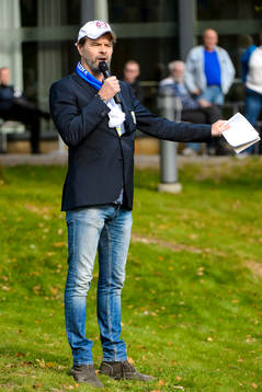 IFK Göteborgs ordförande Karl Jartun håller tal