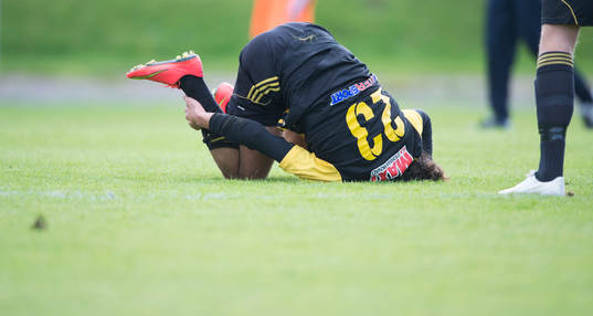 Hässleholms Karim Al-Asi skadad  i matchen i division 3