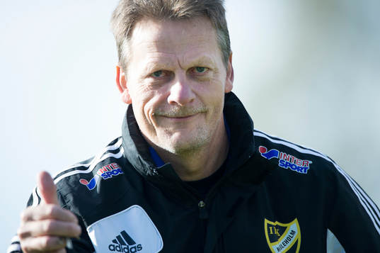 IFK Hässleholms lagledare Tommy Karlsson i matchen i