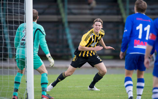 IFK Hässleholms Filip Ranmo har gjort 2-0 i matchen i