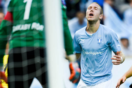 Malmö FFs Anton Tinnerholm deppar