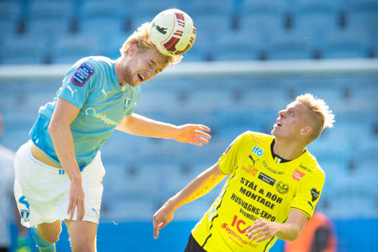 Malmö FFs Filip Helander nickar undan