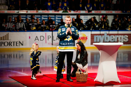 Johan Davidsson höll ett tal