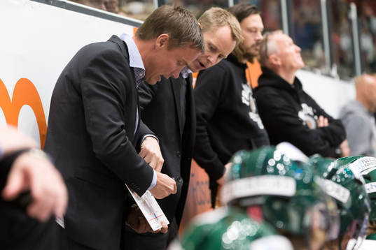 Frölundas tränare Roger Rönnberg och assisterande