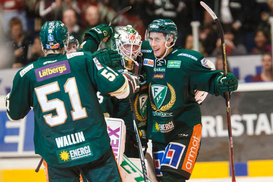 Färjestads Per Åslund jublar