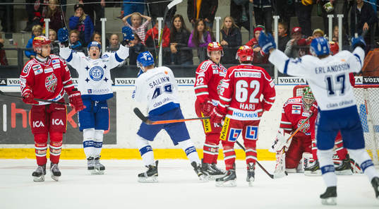 Leksands Veli-Matti Savinainen jublar