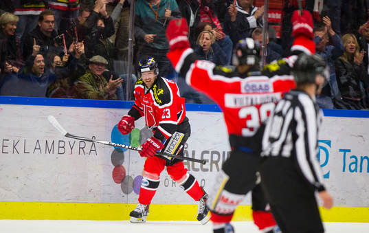 Örebros Tomas Skogs gör 5-4