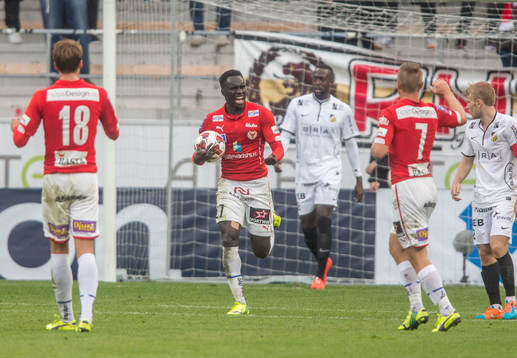 Kalmars Papa Alioune Diouf gör 2-3 och jublar