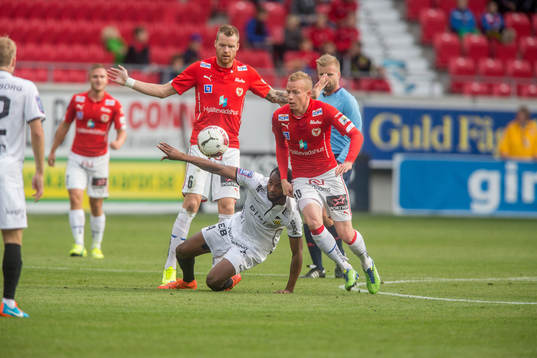 Häckens Martin Ericsson och Kalmars Tobias Eriksson