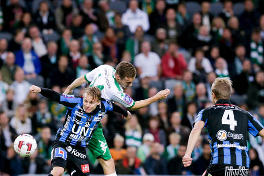 Sirius Elliot Käck och Hammarbys Fredrik Torsteinbø i