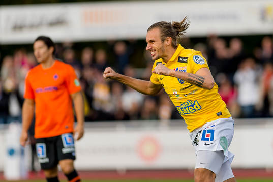 Falkenbergs Tobias Carlsson jublar