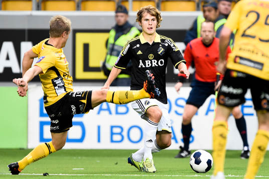 s Sam Lundholm och Elfsborgs Andreas Klarström