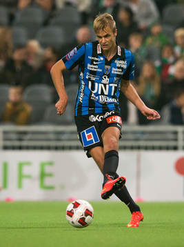 Sirius Oscar Pehrsson med bollen