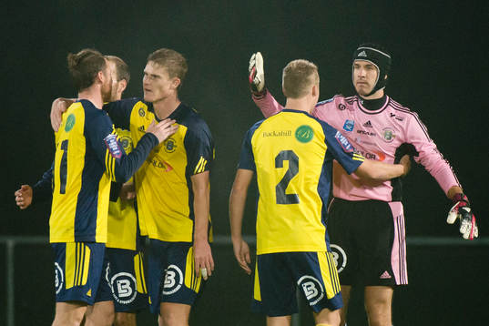 Ängelholms spelare jublar