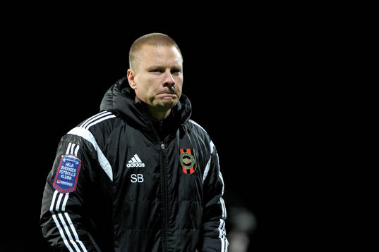 Brommapojkarnas tränare Stefan Billborn deppar